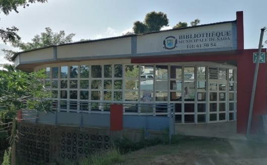 La destruction de la bibliothèque de Sada fait polémique