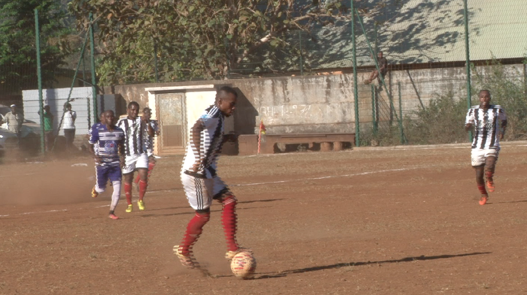 Foot DH : Les Diables Noirs résistent face aux Jumeaux de Mzouazia