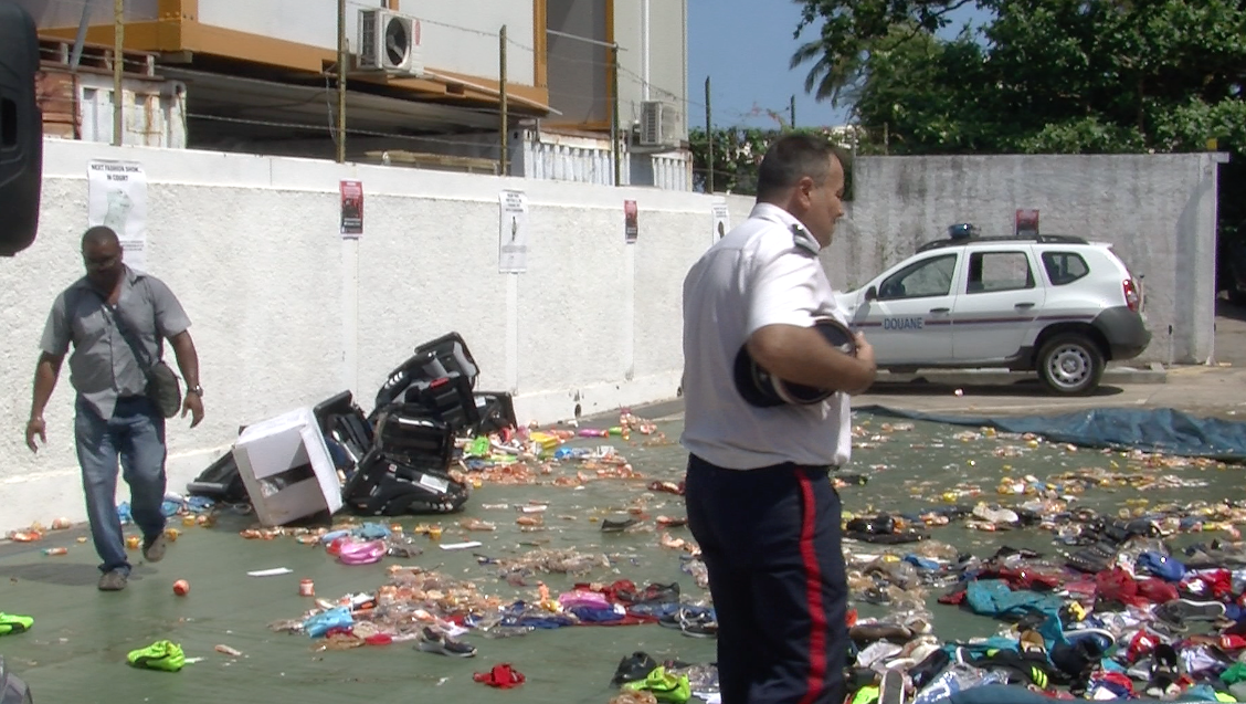 Douanes : comment reconnaître une contrefaçon ?