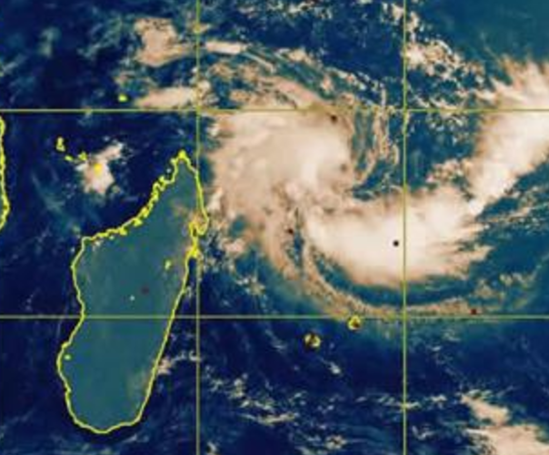 Le phénomène Enawo se transforme en cyclone
