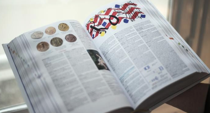 Matinalier, liker, boucané, sape, Emmanuel Macron… font leur apparition dans l’édition 2018 du dictionnaire français