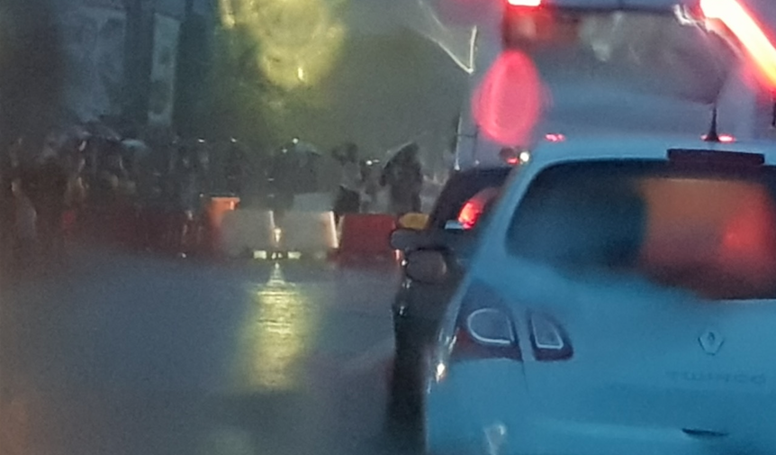 Circulation bloquée à Doujani due à un barrage