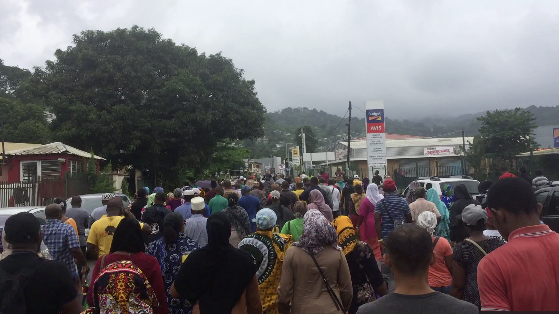 Les images de la grande marche du jour dans les rues de Mamoudzou