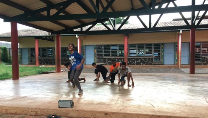 Manifestation des Comoriens de Paris devant l’Ambassade des Comores