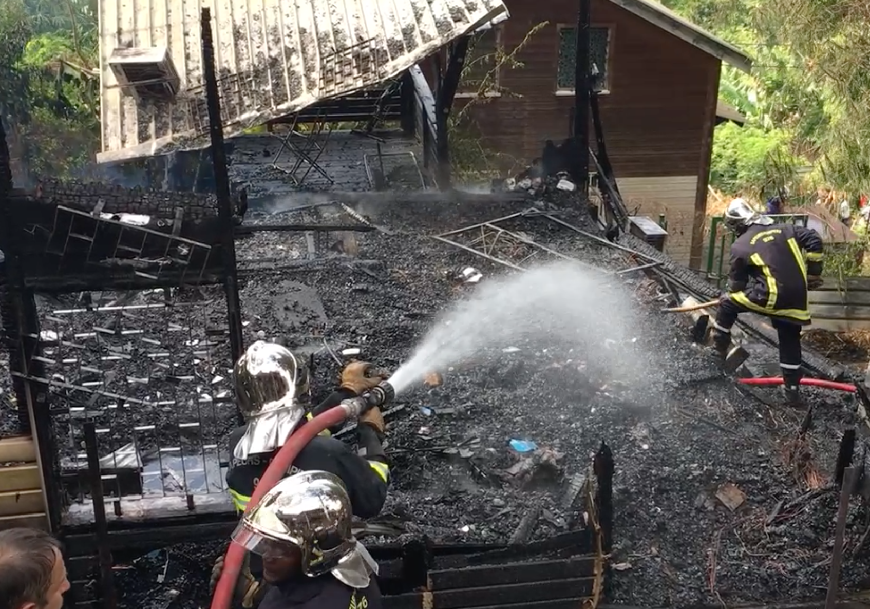 Le maire de Mamouzou présente ses condoléances aux familles des deux défunts suite à l’incendie à Tsoundzou II