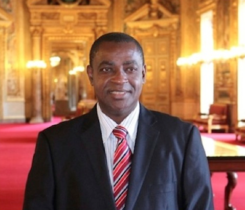 L’ancien sénateur Abdourahamane Soilihi réagit suite à son exclusion du parti Les Républicains (vidéo)