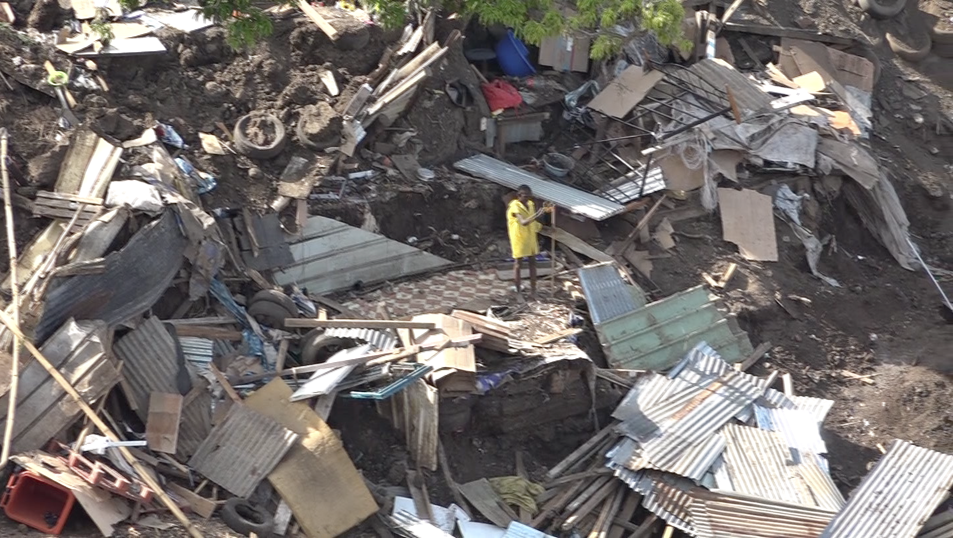 Les autorités ont accéléré les destructions sur le terrain Batrolo pour limiter la récupération des matériaux de construction