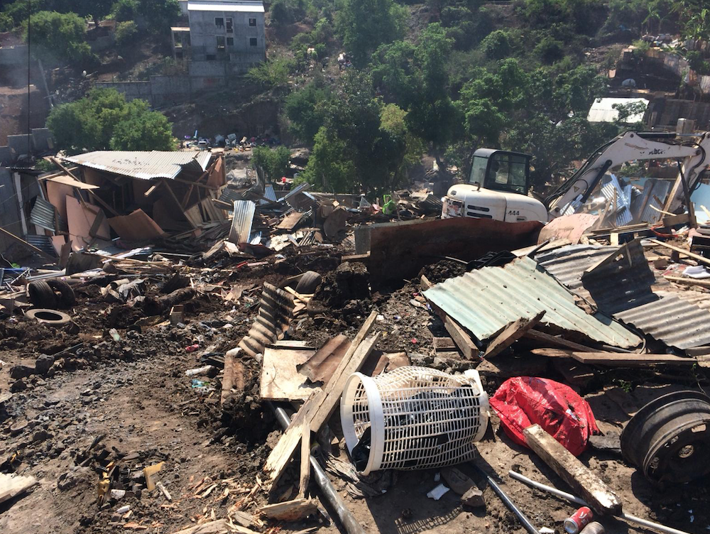 La préfecture communique sur les opérations de démolitions de cases en tôle à Kawéni