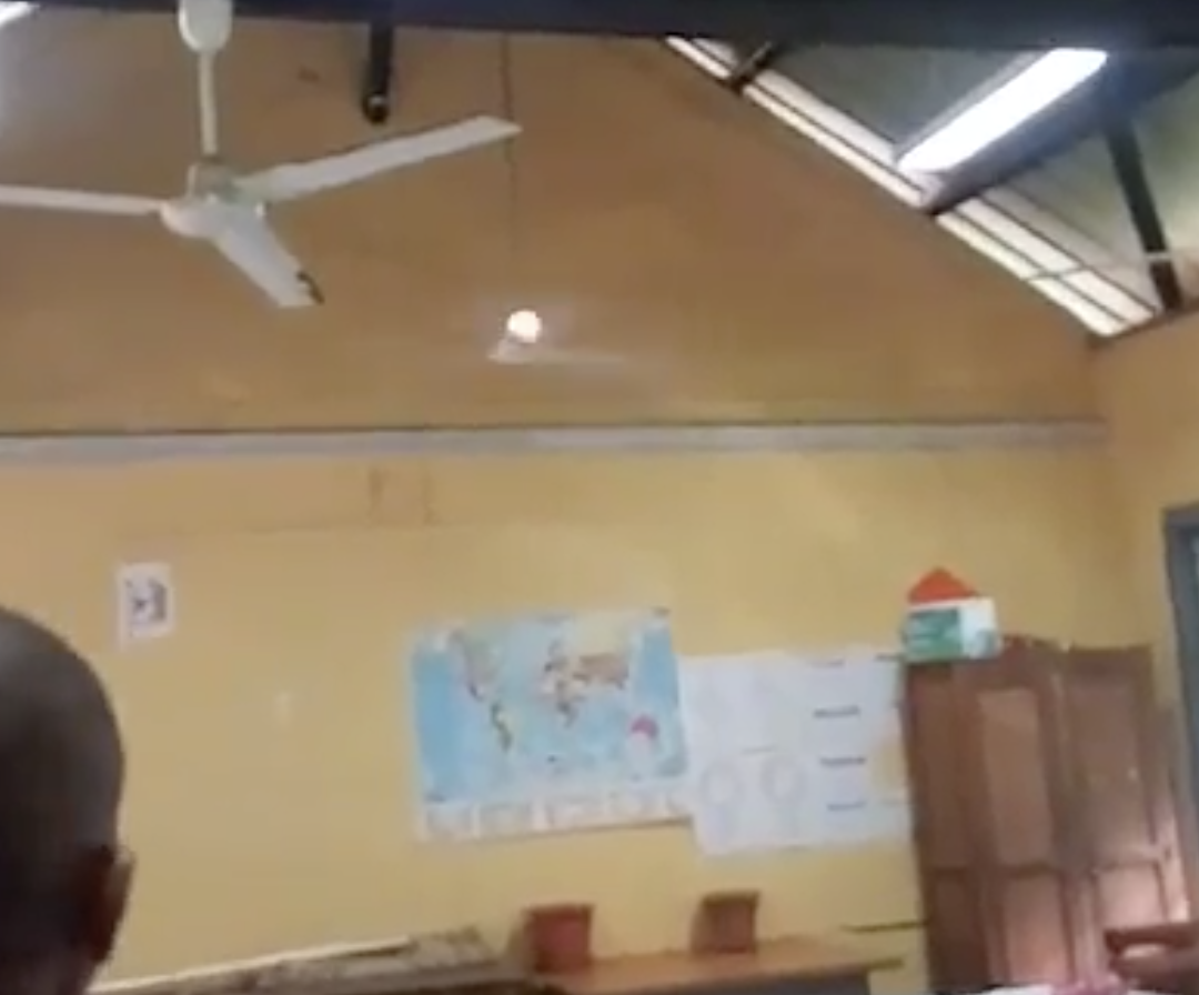 Les problèmes électriques à l’école Passamainty stade obligent parents et enseignants à fermer l’établissement (vidéo)