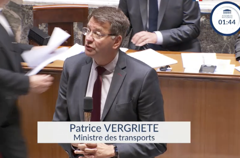 Le ministre des transports sonne le glas de la piste en Petite Terre (vidéo)