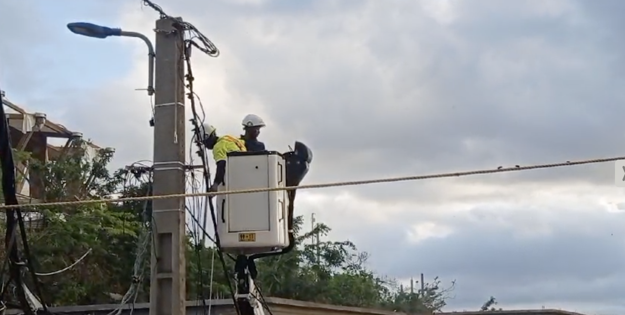 Les habitants de Vahibé en passe de retrouver de l’électricité à quelques heures de Dikeledi (video)