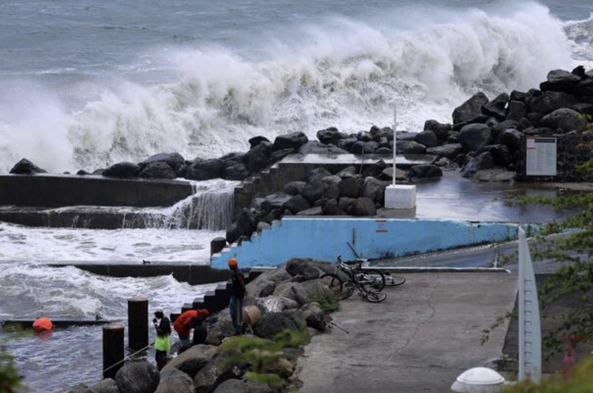 Le Cyclone Garance s’éloigne de La Réunion