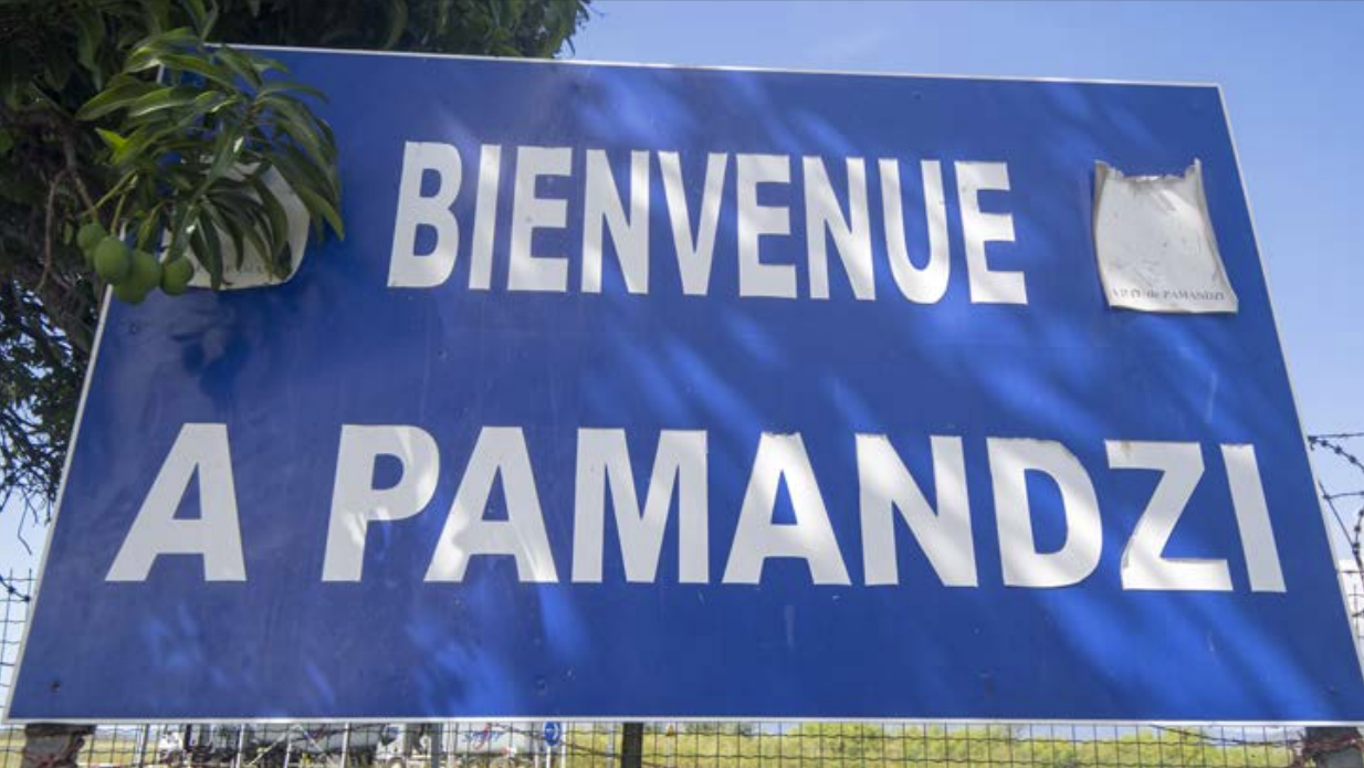 Retour des bandes à Pamandzi : une trentaine de jeunes s’en prennent aux forces de l’ordre