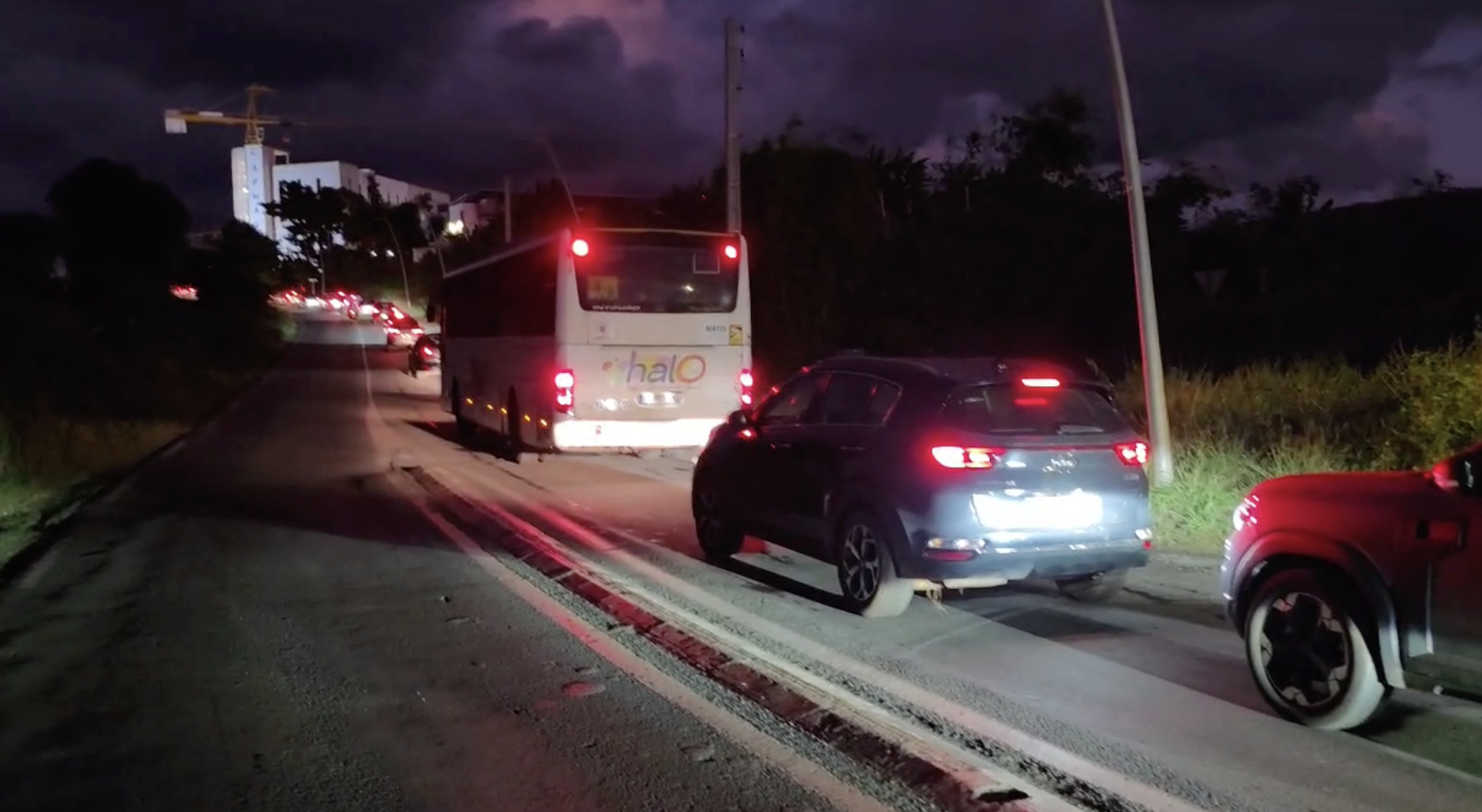 Les accès au nord du chef lieu sont également bloqués (video)