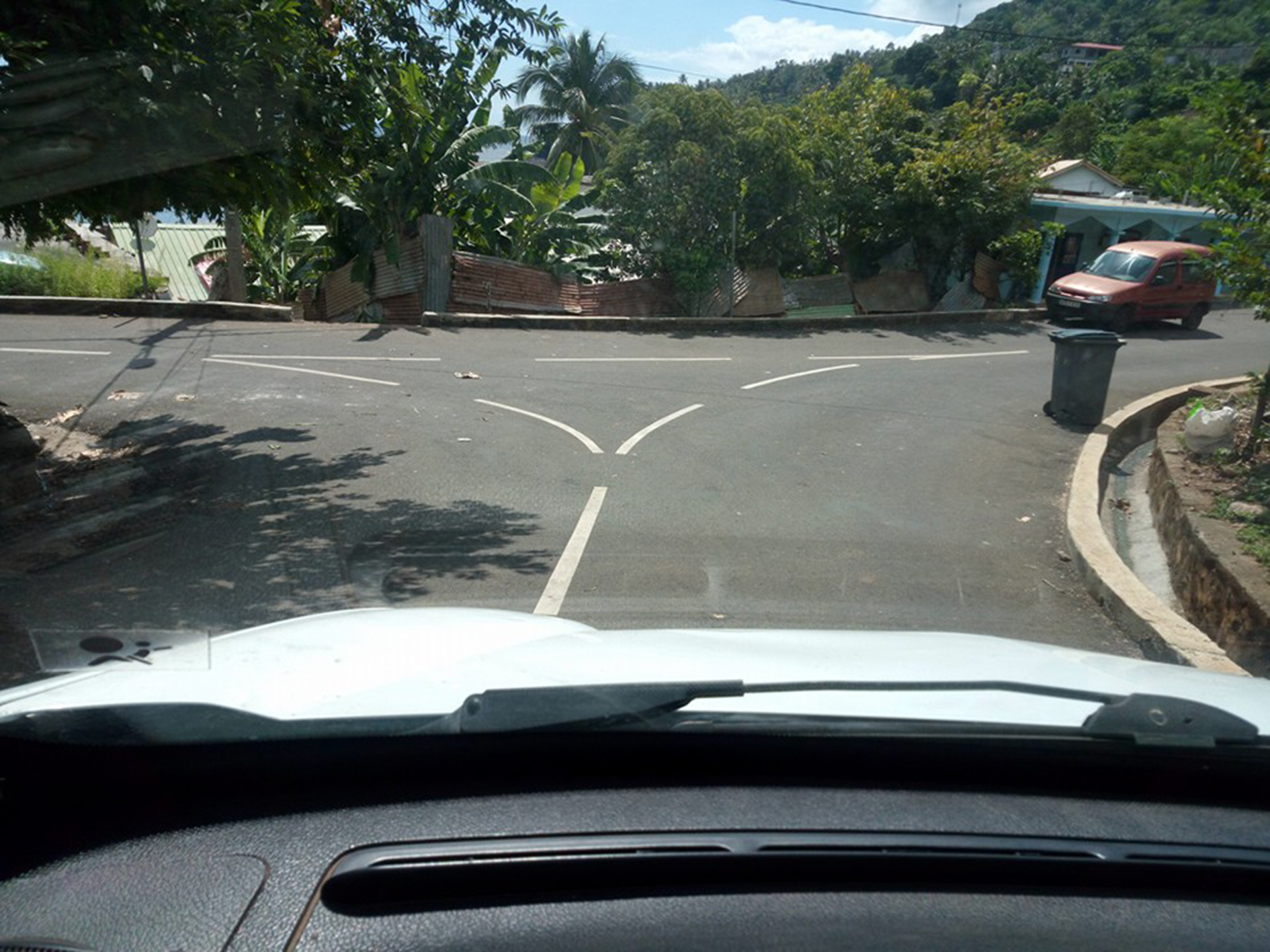 Signalétique routière : un carrefour incompréhensible