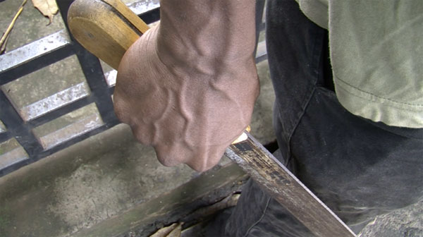 Il veut se faire justice lui-même (vidéo)