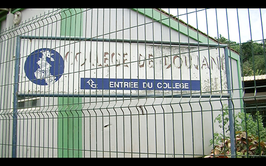 Un collégien agressé et blessé à la tête à Doujani