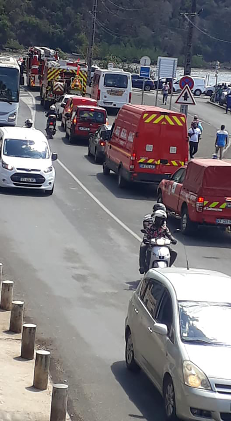 Les pompiers font mouvement mais lentement