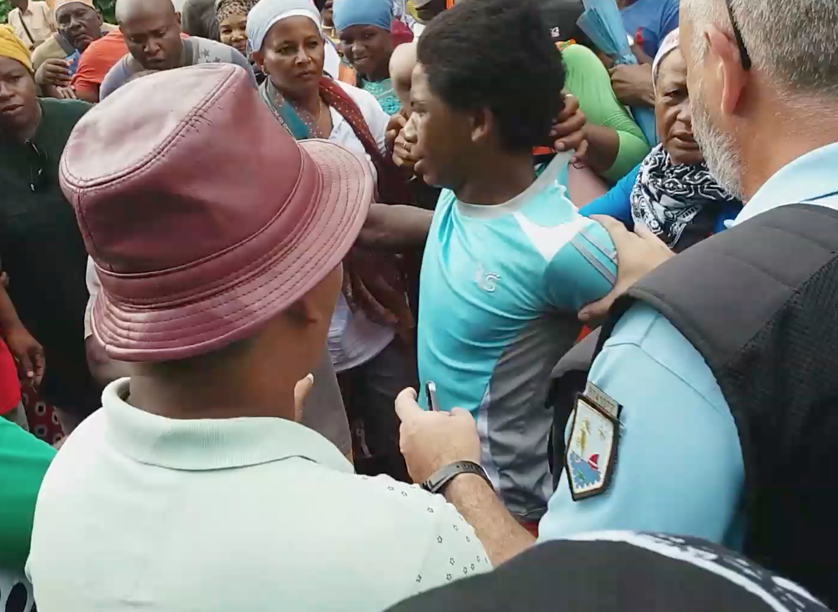 Arrestation d’un présumé coupeur de route sur le barrage de Chirongui (vidéo)