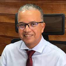 Cyril Melchior  réélu à la tête du département réunionnais