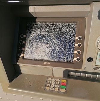 Le DAB de Dzoumgoné défoncé par les délinquants