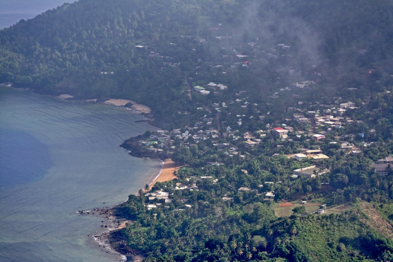 Mtsangadoua : un lycéen hospitalisé après un coup de ciseau dans la tête