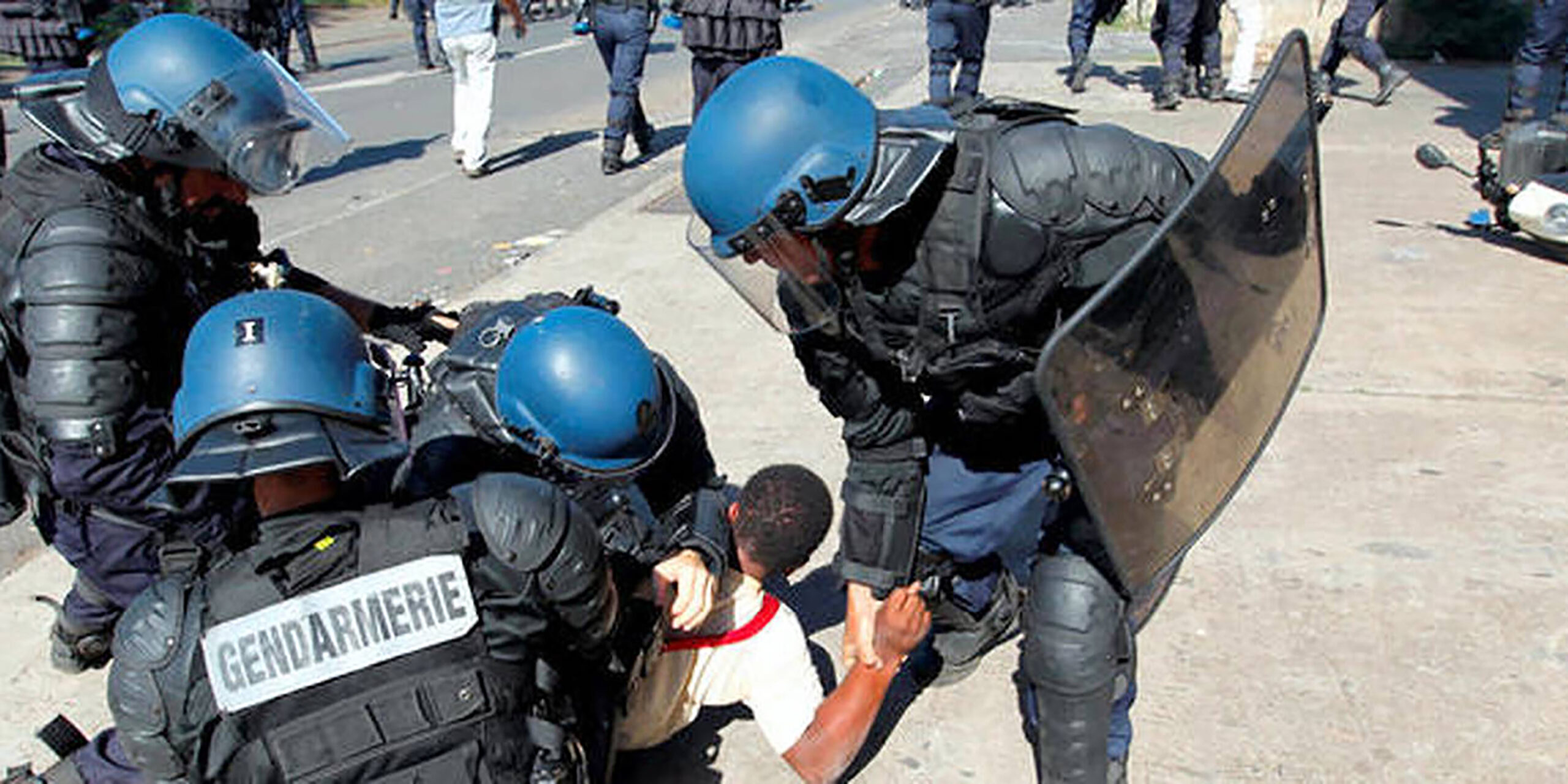 Inadmissible : un gendarme blessé lors de nouveaux caillassages à Dzoumogné