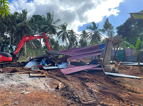 Nouvelle opération de démolition de cases en tôles à Combani