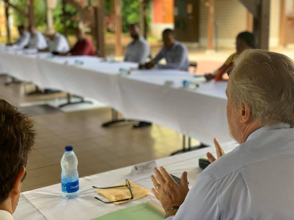 Le casse-tête du déconfinement alors que le pic épidémique est devant nous