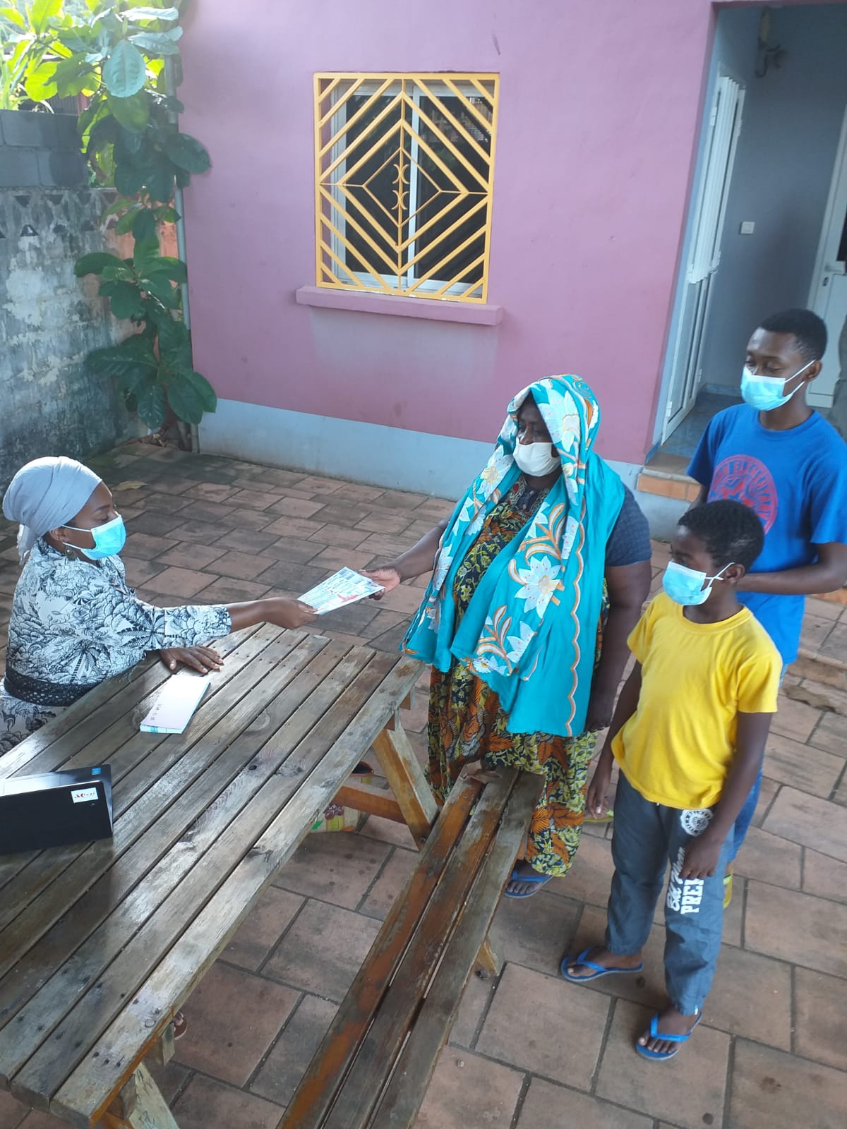 Distribution de bons alimentaires à Mayotte