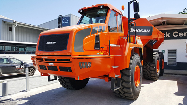 Les 2 DOOSAN de 40 tonnes livrés chez IBS