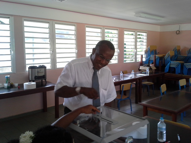 Douchina a voté au bureau n°12