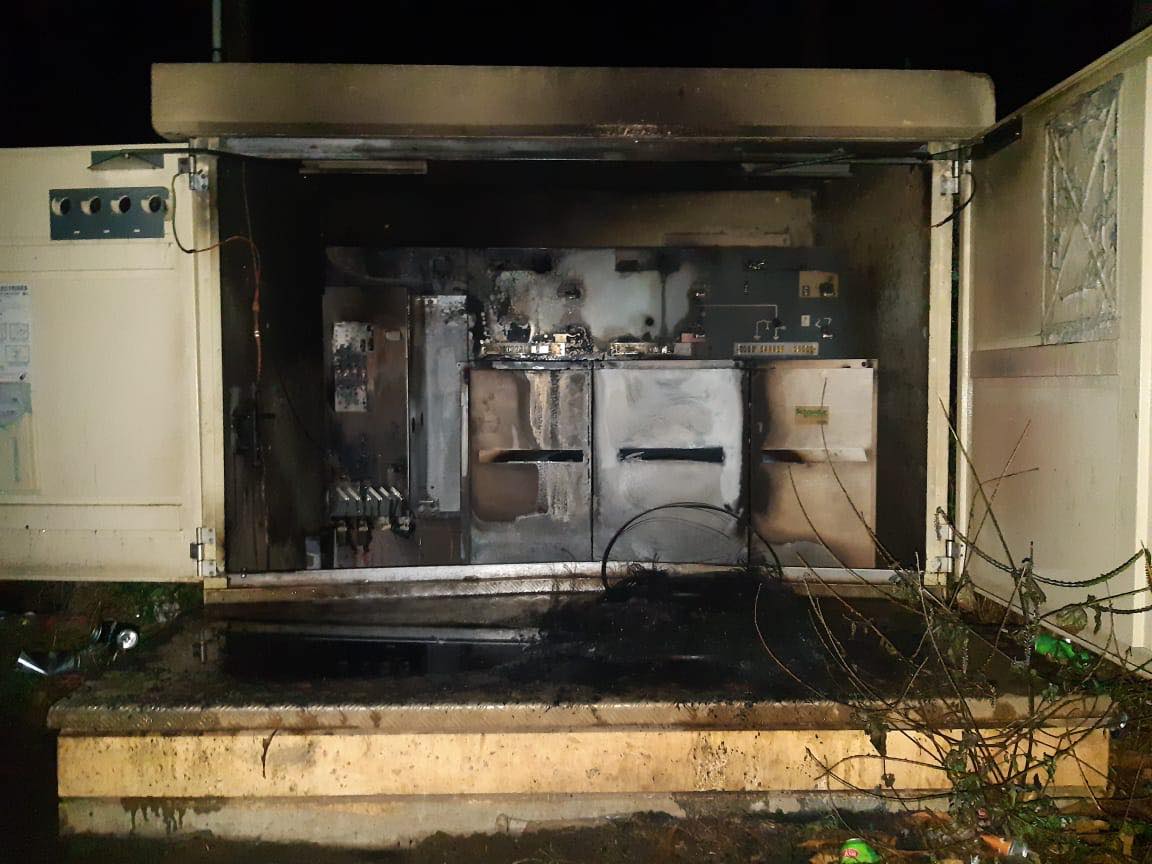 Acte de vandalisme sur une armoire électrique haute tension à Dzoumogné
