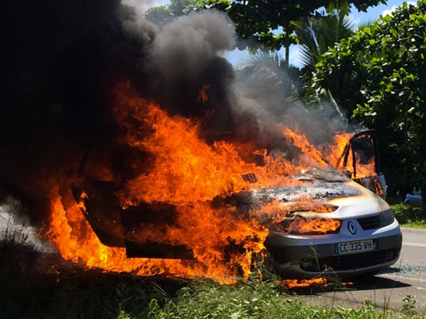Incendie spectaculaire (Video)