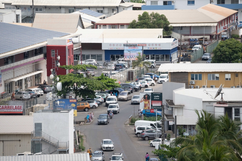 Kawéni : elle accouche à l’arrière du véhicule de police