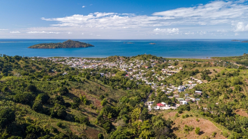 Vahibé : coups de machette et de barre de fer sur une jeune fille et son frère