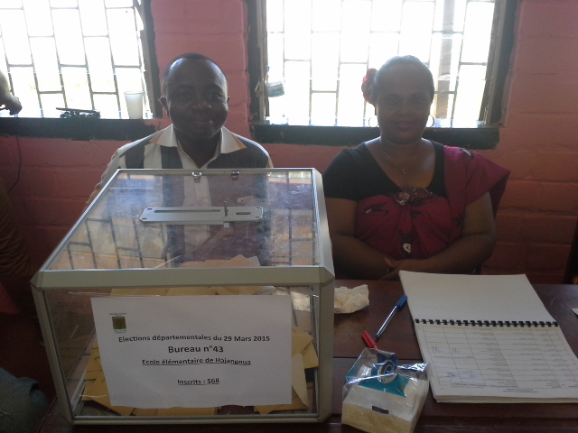 En direct du bureau n°43 à Hajangoua