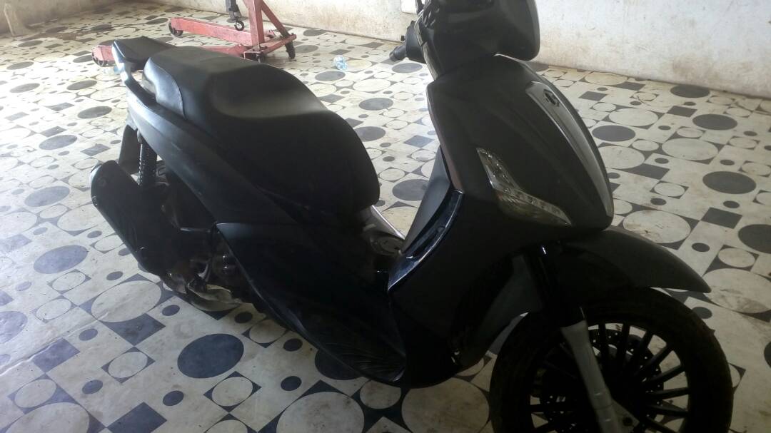 Les moteurs ont retrouvé leur propriétaire mais un scooter en reste orphelin