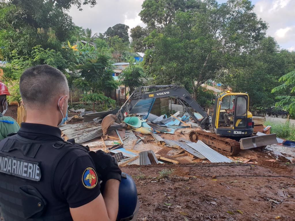 Dzoumogné : destruction d’une case en tôle en marge des interpellations