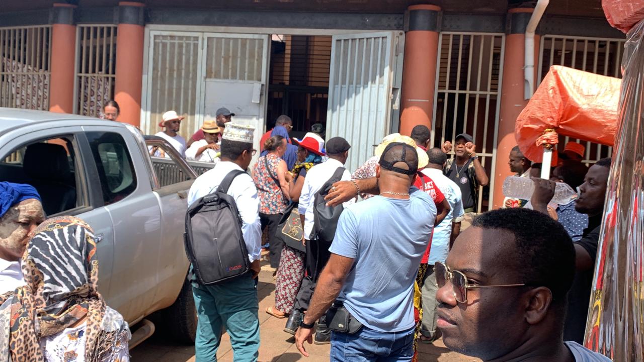 La levée des barrages n’est pas acquise