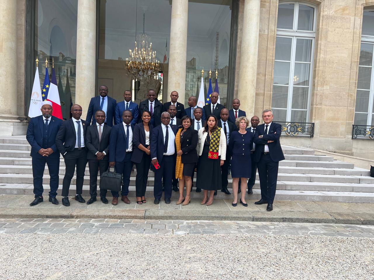 Pas de projets de loi remis aux élus, rendez vous dans 2 semaines