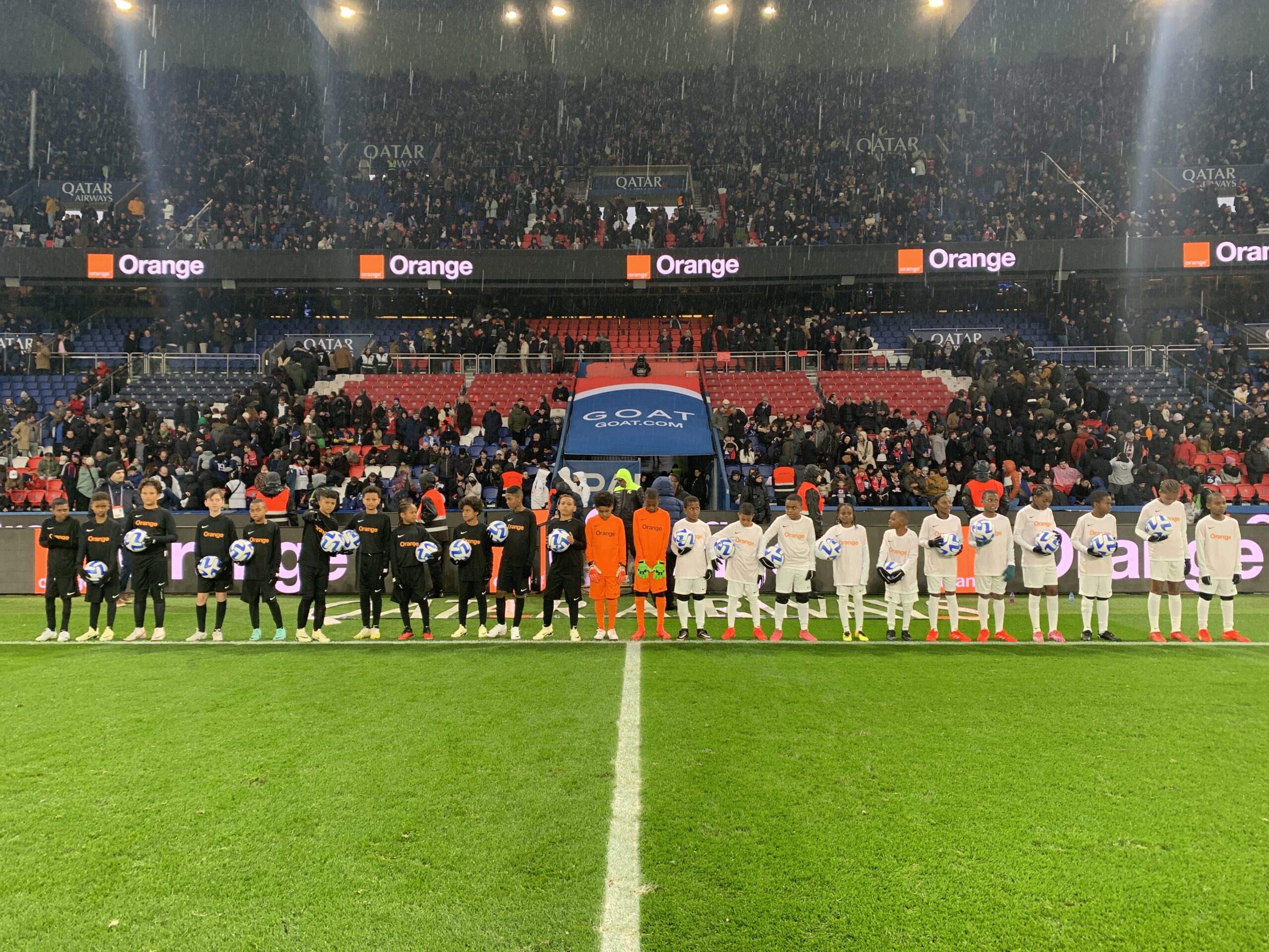 12 jeunes mahorais ont assisté au match entre le PSG et Rennes