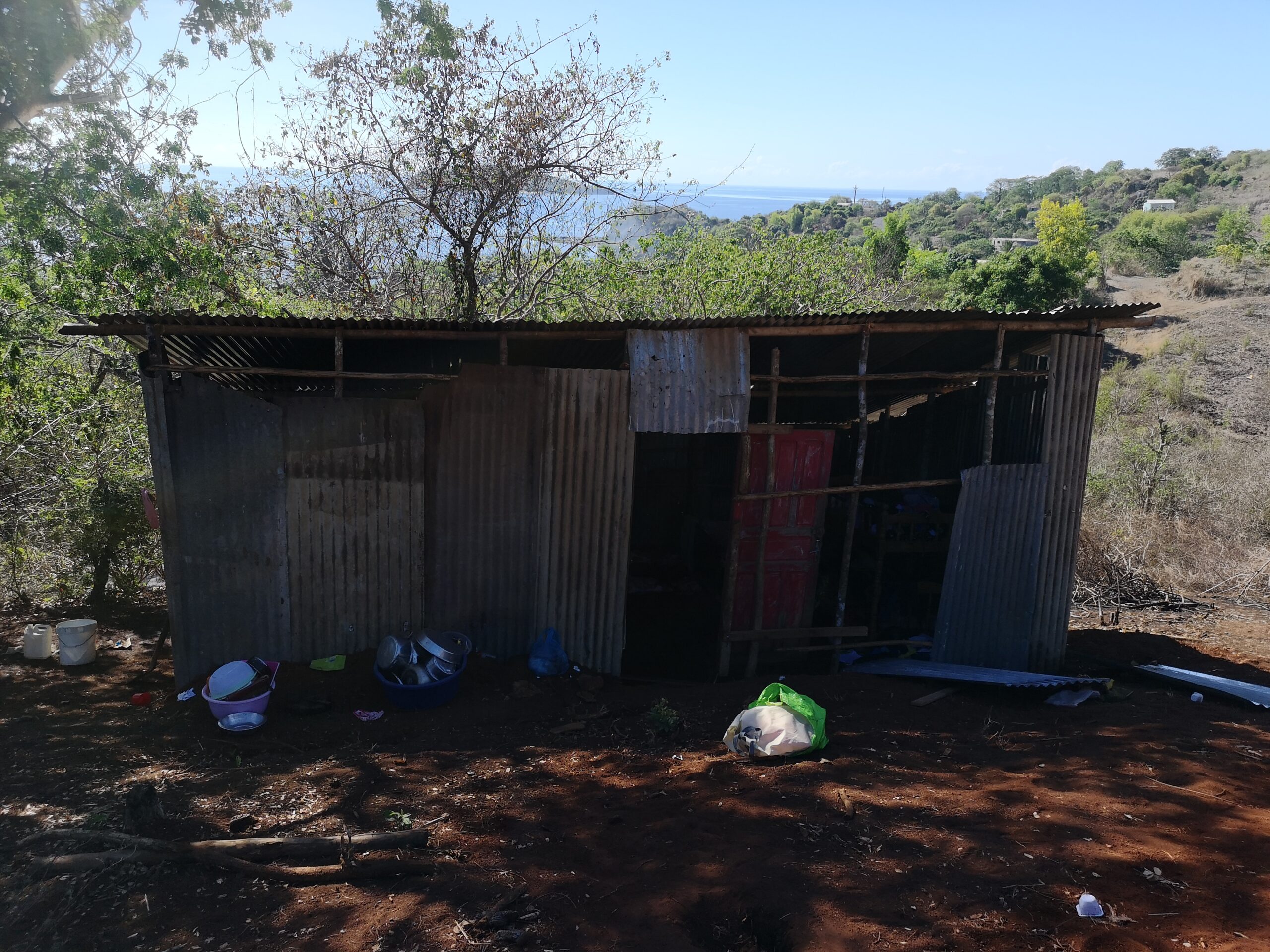Destruction d’un Banga illégal dans le village de Hamouro