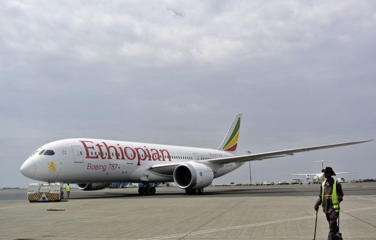 Ethiopian Airlines privée d’atterrir à Paris à cause de ses voyageurs comoriens