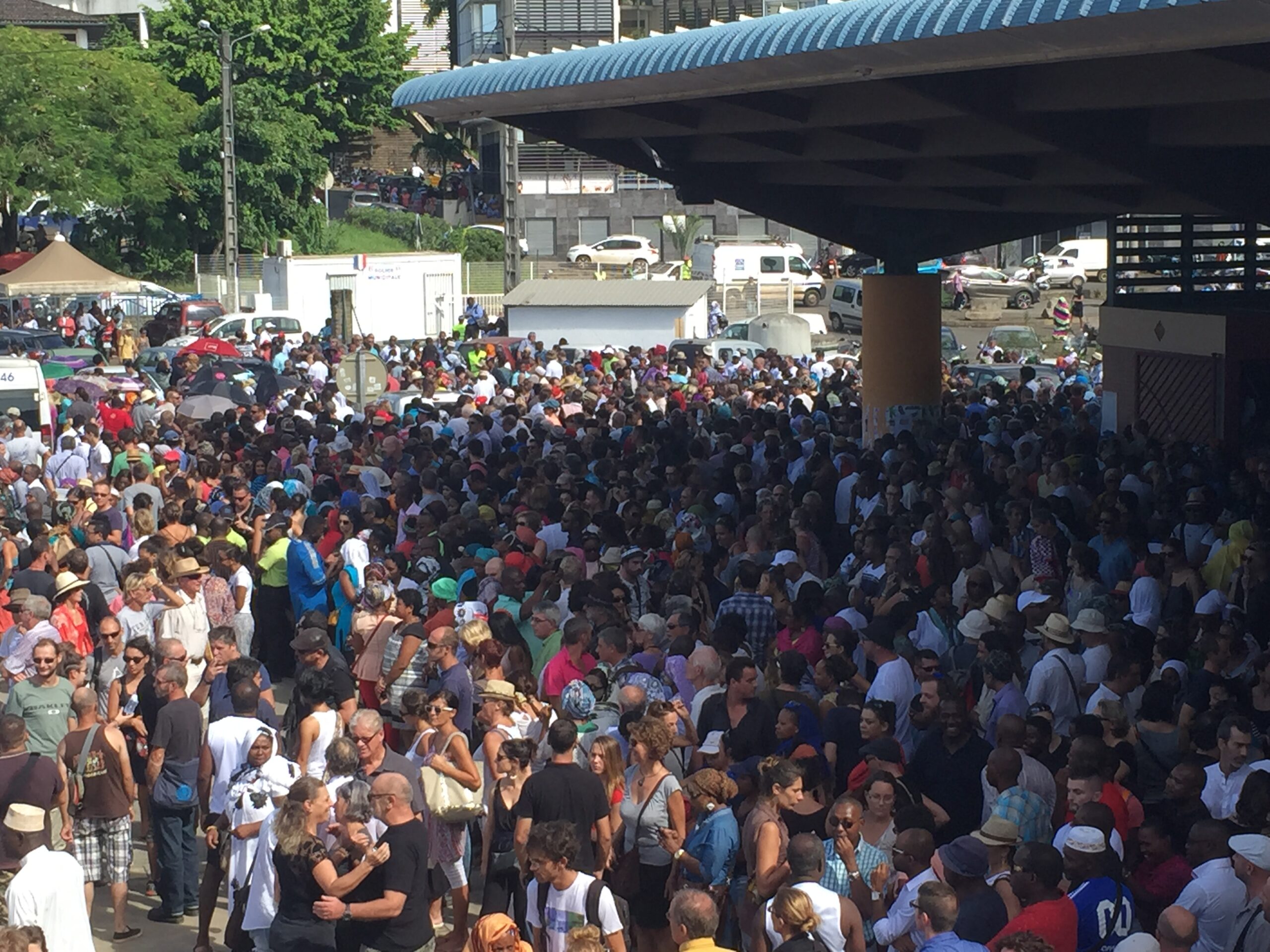 Mayotte île morte : “vivre ensemble c’est important” (vidéo)