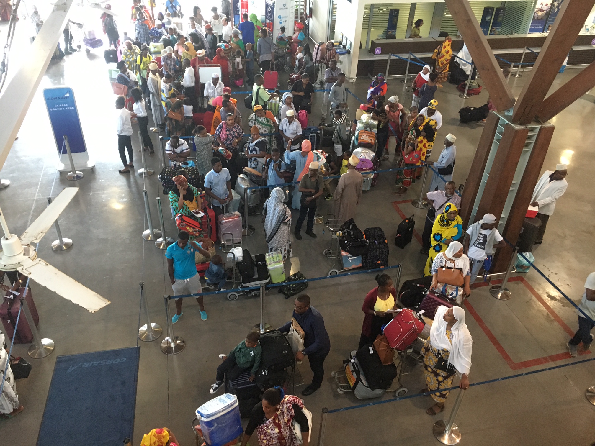 L’aéroport engorgé en raison d’un important chassé-croisé