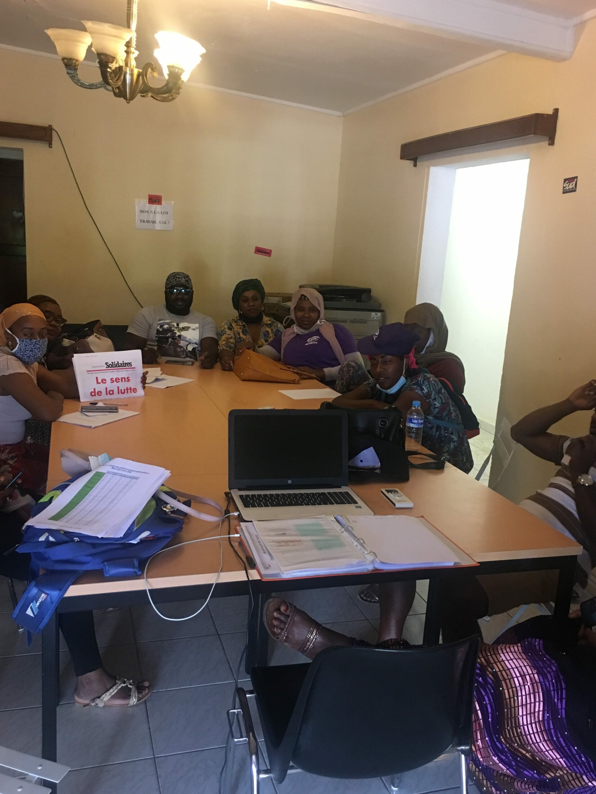 Les grévistes du laboratoire ont décidé de suspendre la grève