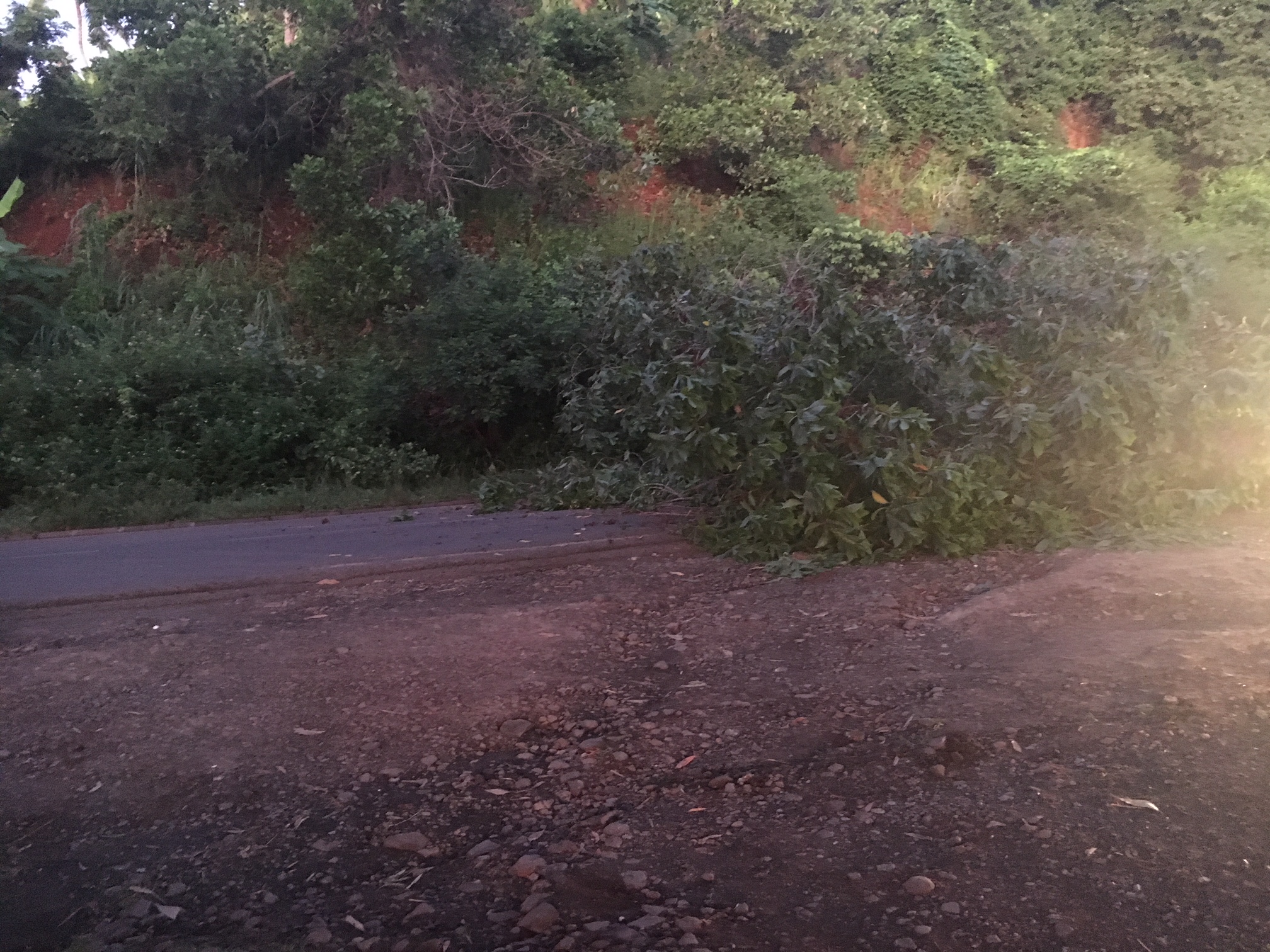 Plusieurs barrages dans le nord, le centre et le sud de l’île