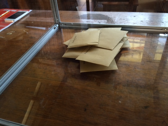 Ouverture des votes à l’école Tsoundzou 1 (bureau n°127)