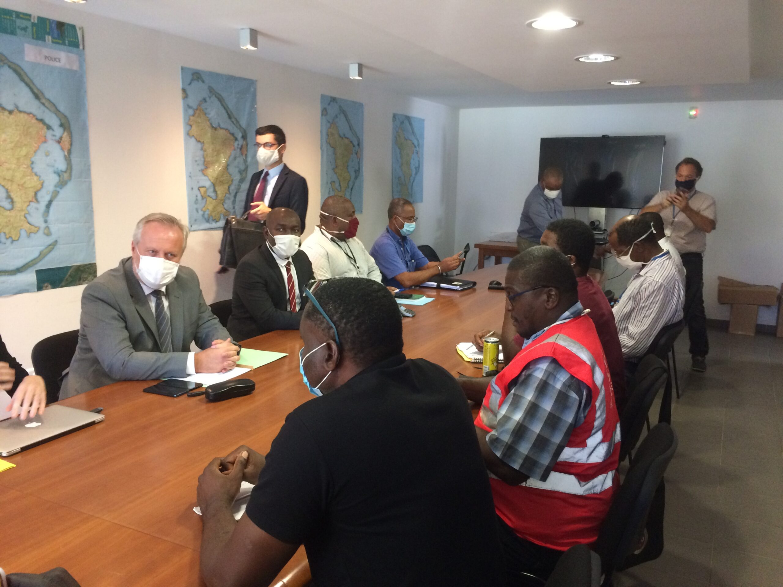 Le préfet reçoit actuellemment les grévistes des transports scolaires